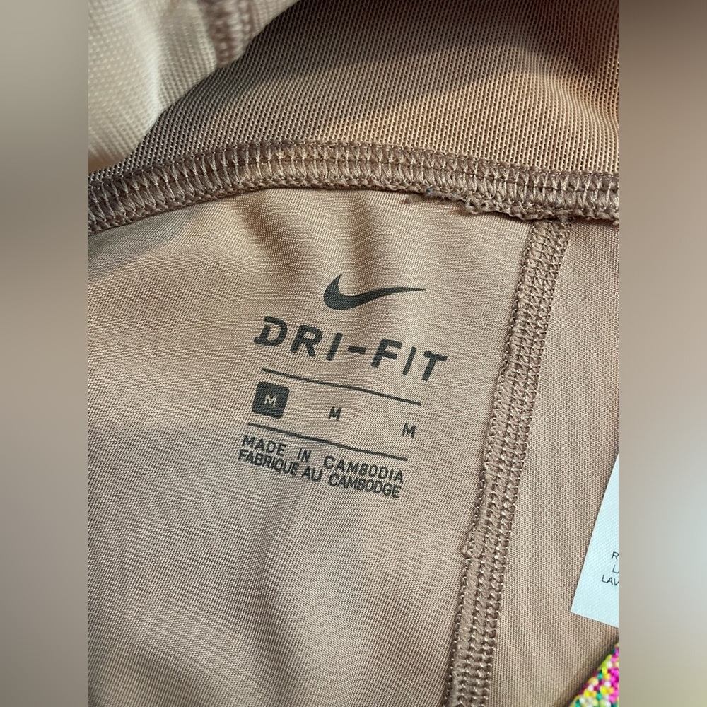 NIKE Speed Icon Clash in Desert Dust 7/8 Running Legging Women's Size M - Picture 9 of 16